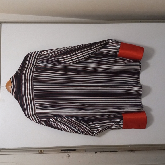 Studio London Short - Picture 5 of 5